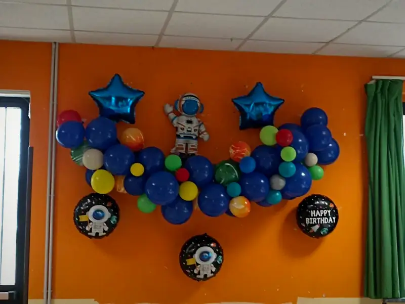 Installazione artistica di palloncini, foto 3